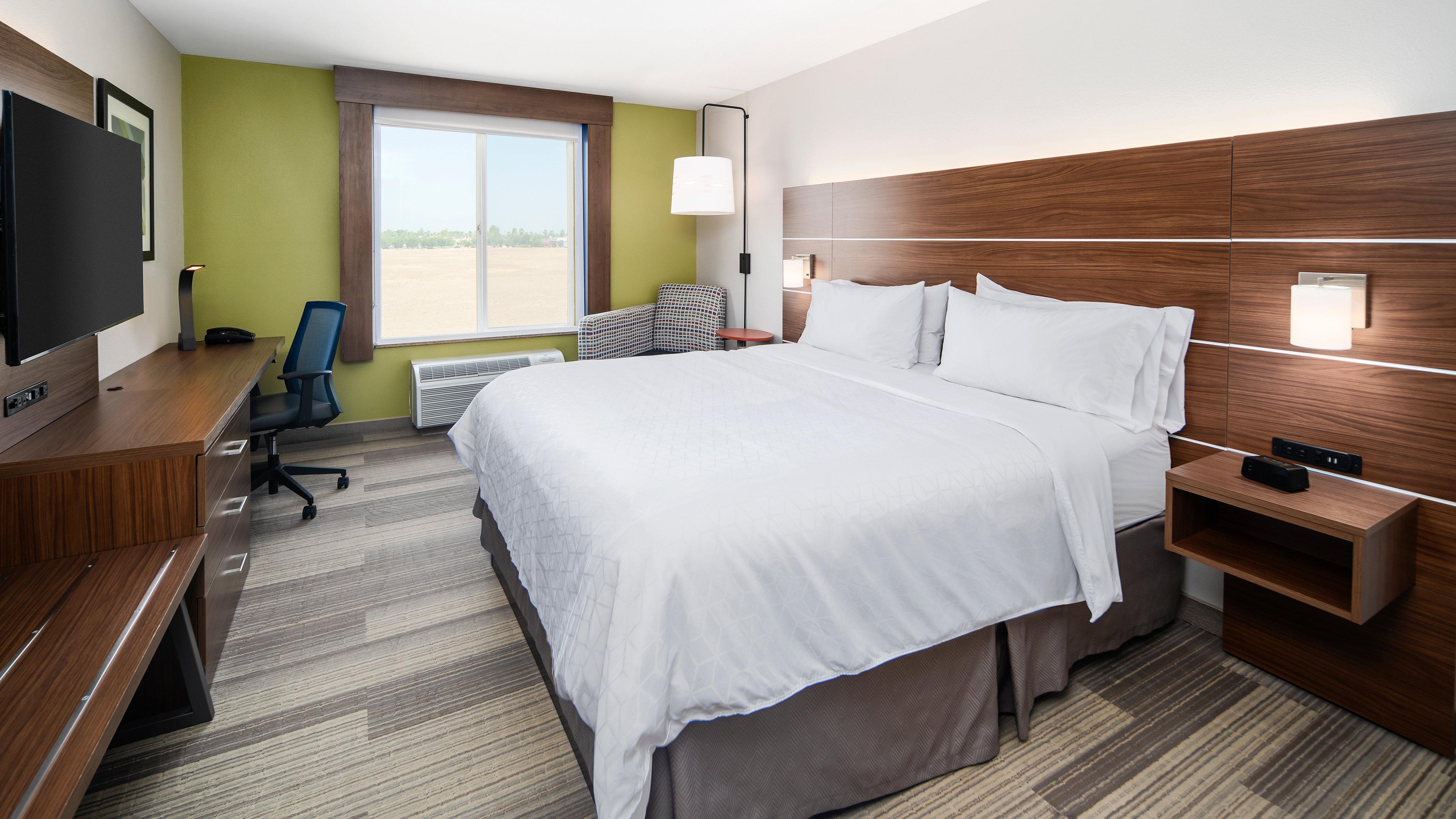 Holiday Inn Express & Suites Dinuba West By Ihg Eksteriør billede