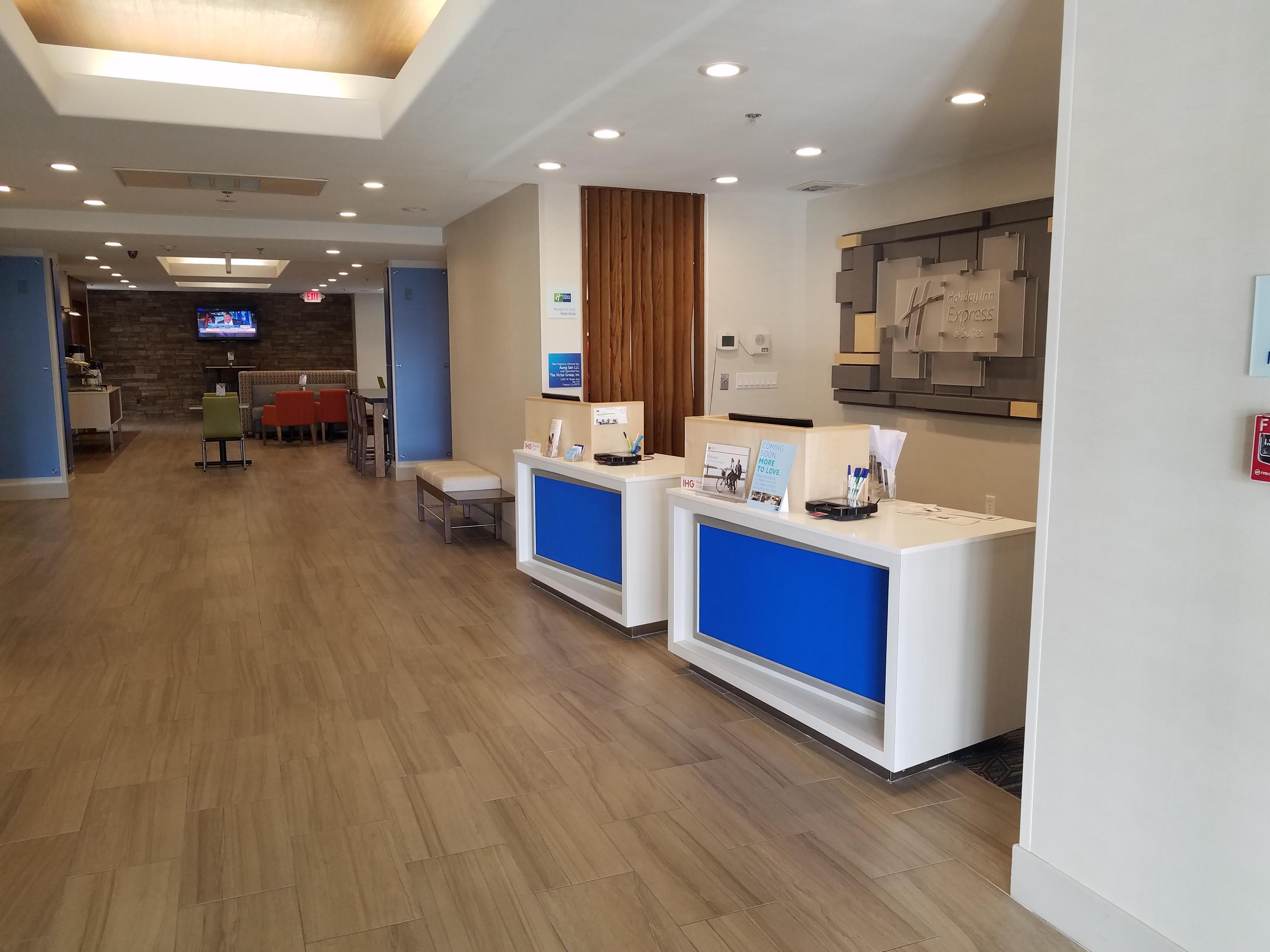 Holiday Inn Express & Suites Dinuba West By Ihg Eksteriør billede