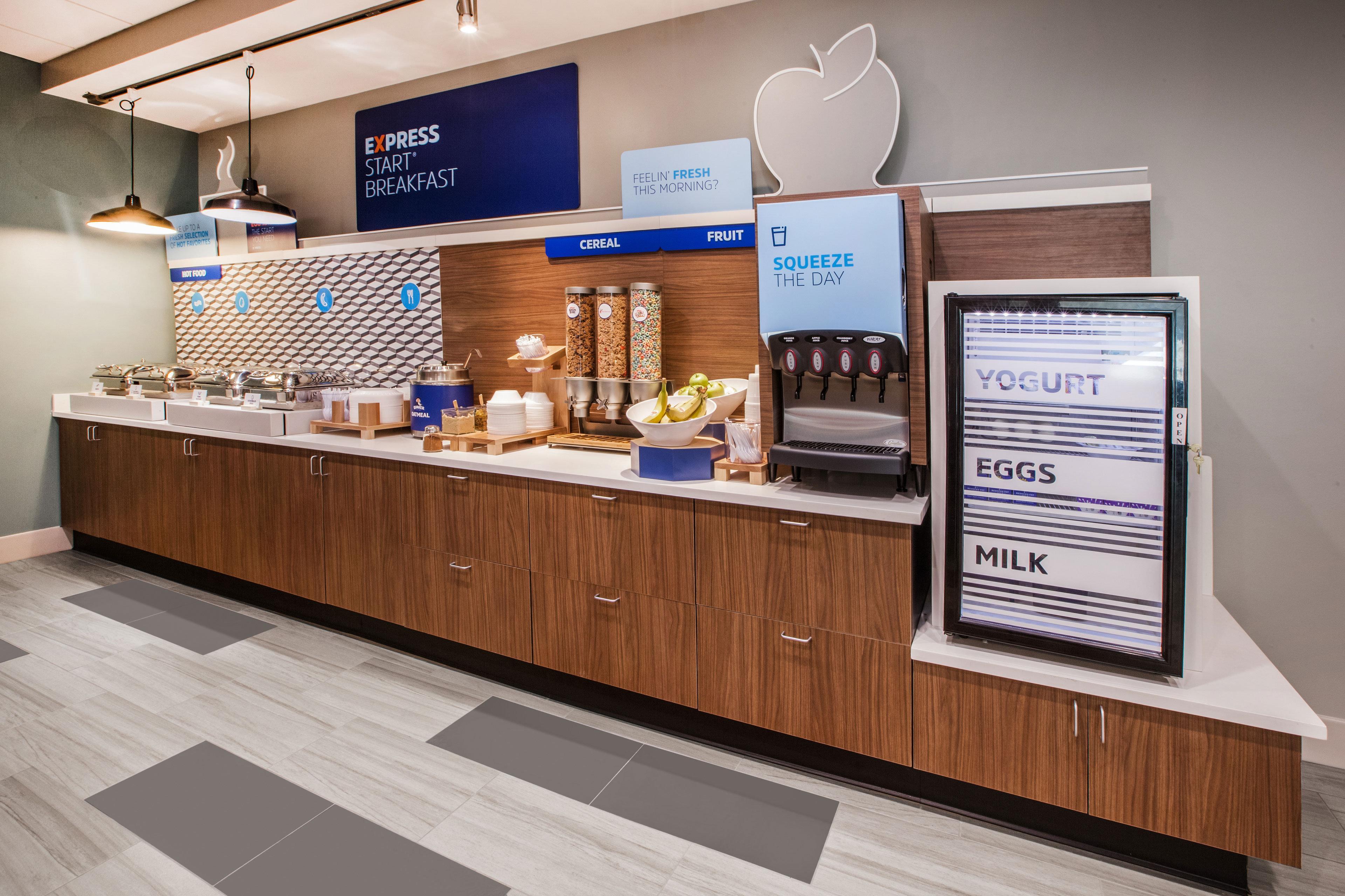 Holiday Inn Express & Suites Dinuba West By Ihg Eksteriør billede